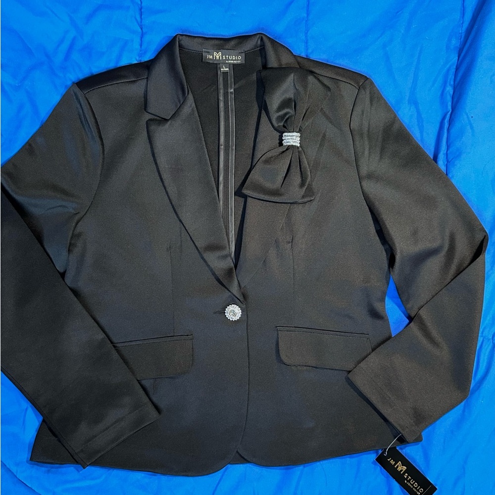 M.STUDIO Elegant Black Blazer with Bow Accent